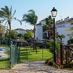 アパート Golf Estate 3 Pools Year, Gym, Tennis & Huge Terrace マラガ